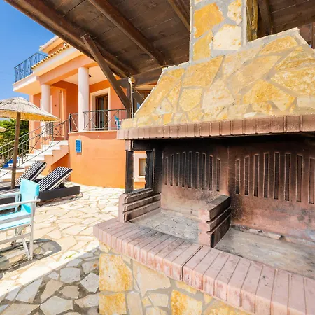 Ilios Kefalonia فيلة سفوروناتا
