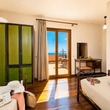 Ilios Kefalonia スヴォロナータ